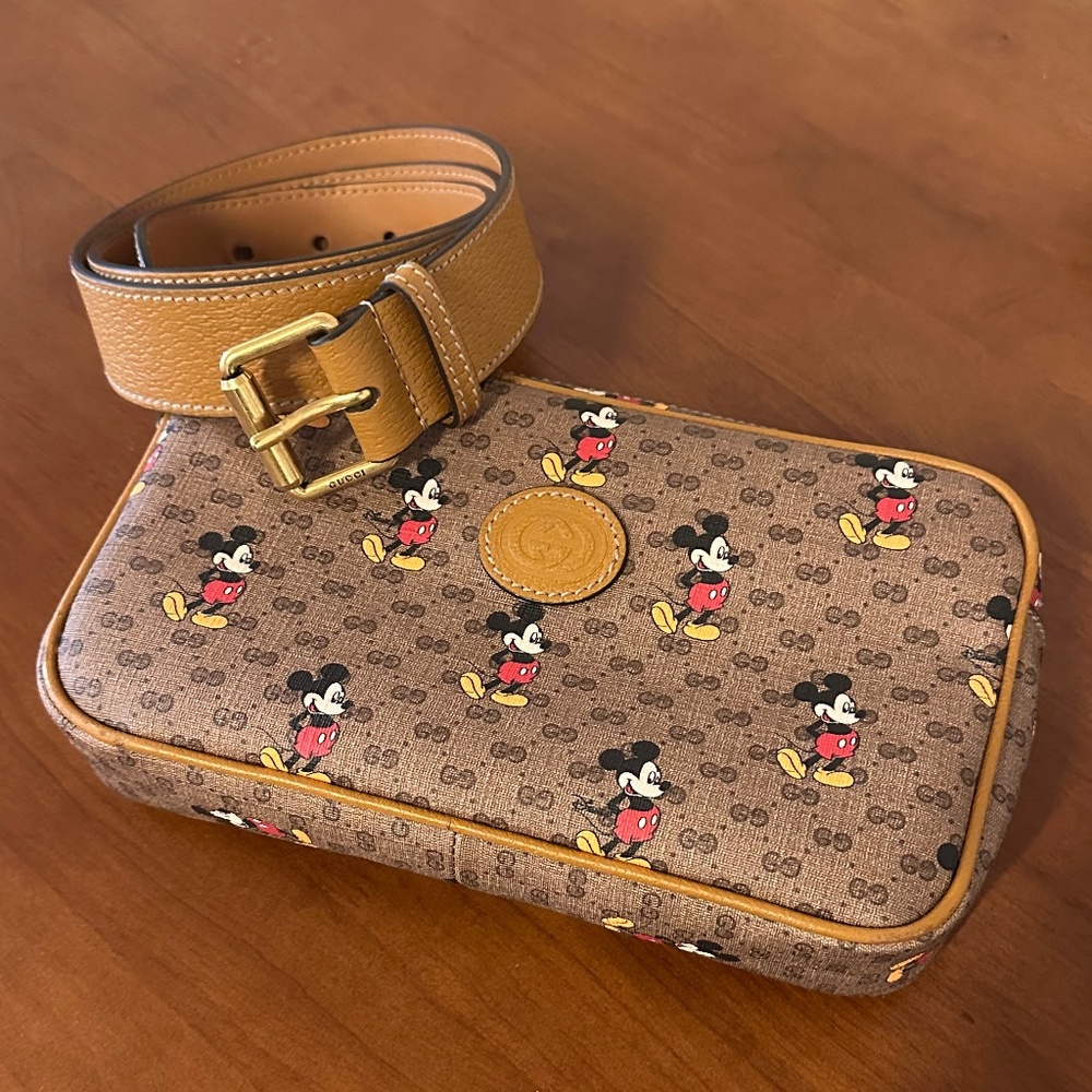 Disney Gucci Fanny Pack / Belt Bag Size 95 GREAT condition